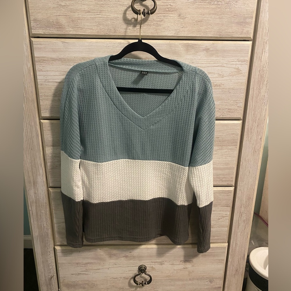 NWOT Shein VNECK shirt